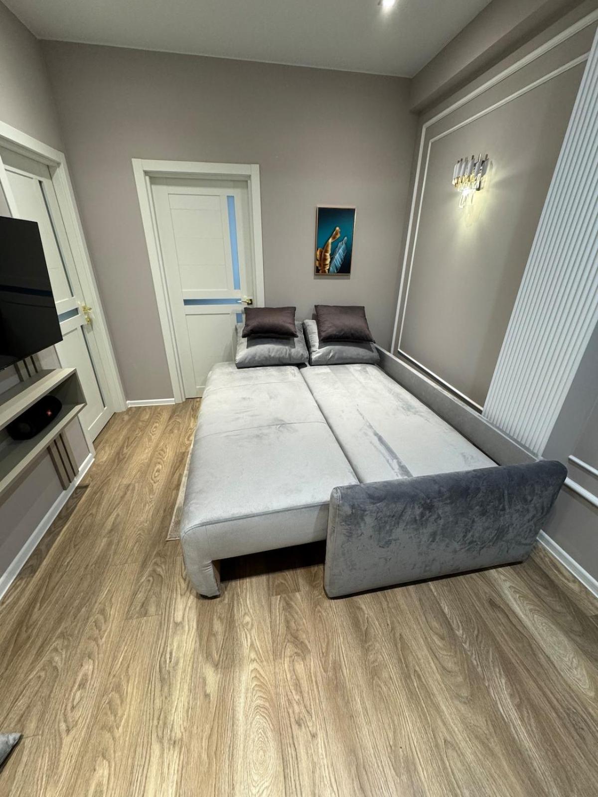 Modern Penthouse With Panoramic View Royal Braus Daire